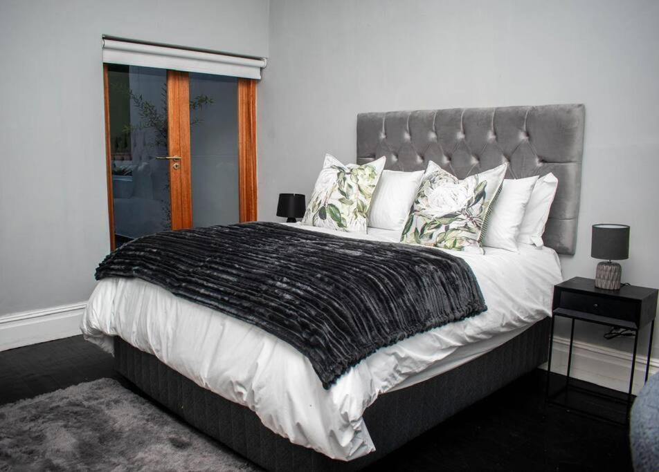 Greenpoint Victorian Villa เคปทาวน์ ภายนอก รูปภาพ