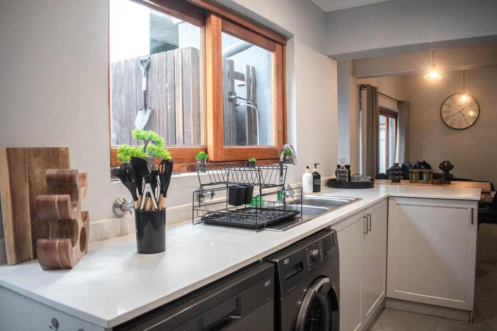 Greenpoint Victorian Villa เคปทาวน์ ภายนอก รูปภาพ